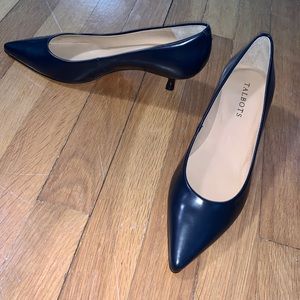 NWOB! Talbots Indigo Blue Leather Sylvia Kitten Heel Pumps Sz. 7.5